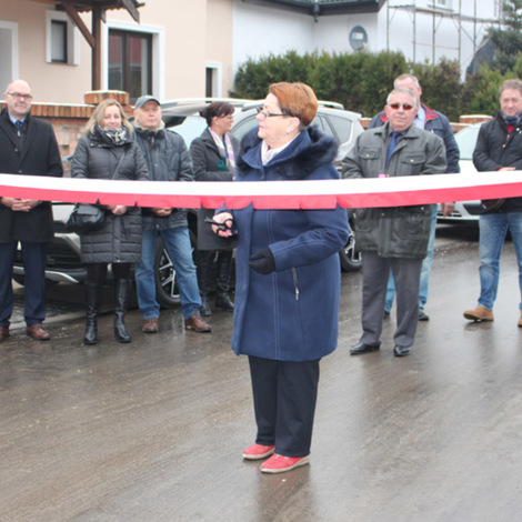 Zdjęcie z galerii Uroczyste otwarcie i poświęcenie drogi gminnej w Kobylcu