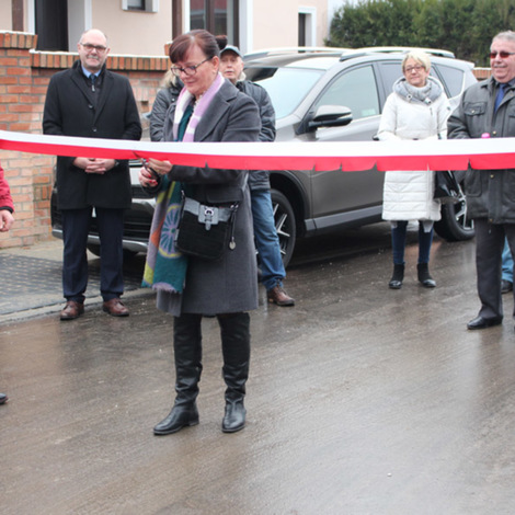 Zdjęcie z galerii Uroczyste otwarcie i poświęcenie drogi gminnej w Kobylcu
