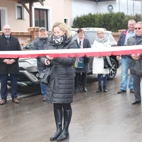 Zdjęcie z galerii Uroczyste otwarcie i poświęcenie drogi gminnej w Kobylcu