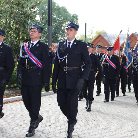 Zdjęcie z galerii Jubileusz 100-lecia OSP w Łeknie i wręczenie nowego sztandaru