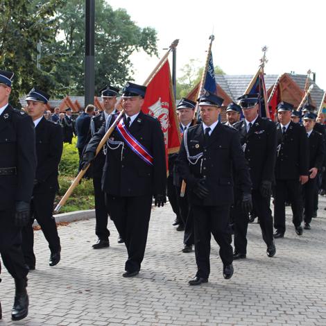Zdjęcie z galerii Jubileusz 100-lecia OSP w Łeknie i wręczenie nowego sztandaru