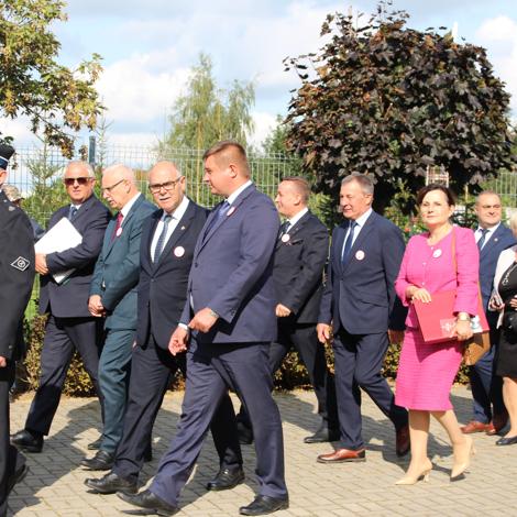 Zdjęcie z galerii Jubileusz 100-lecia OSP w Łeknie i wręczenie nowego sztandaru
