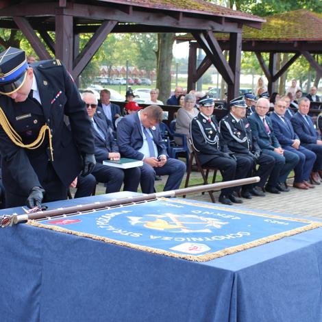 Zdjęcie z galerii Jubileusz 100-lecia OSP w Łeknie i wręczenie nowego sztandaru