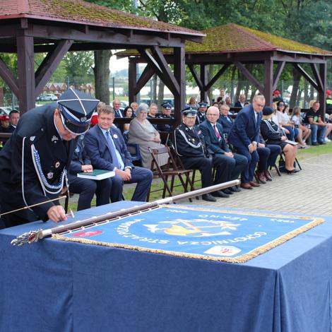 Zdjęcie z galerii Jubileusz 100-lecia OSP w Łeknie i wręczenie nowego sztandaru