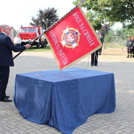 Zdjęcie z galerii Jubileusz 100-lecia OSP w Łeknie i wręczenie nowego sztandaru