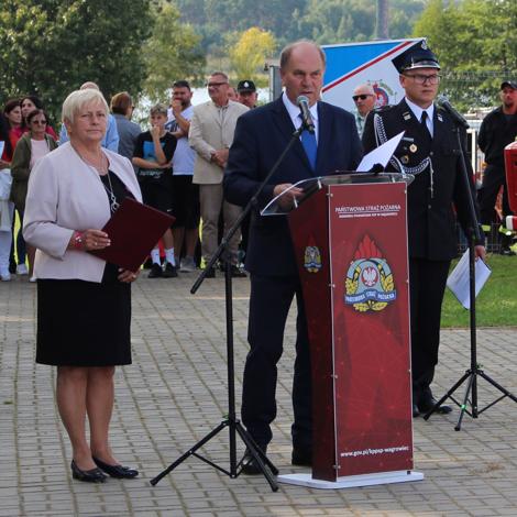 Zdjęcie z galerii Jubileusz 100-lecia OSP w Łeknie i wręczenie nowego sztandaru