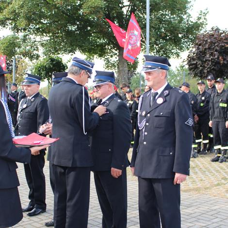 Zdjęcie z galerii Jubileusz 100-lecia OSP w Łeknie i wręczenie nowego sztandaru