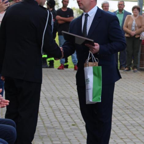 Zdjęcie z galerii Jubileusz 100-lecia OSP w Łeknie i wręczenie nowego sztandaru