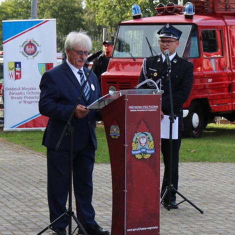 Zdjęcie z galerii Jubileusz 100-lecia OSP w Łeknie i wręczenie nowego sztandaru