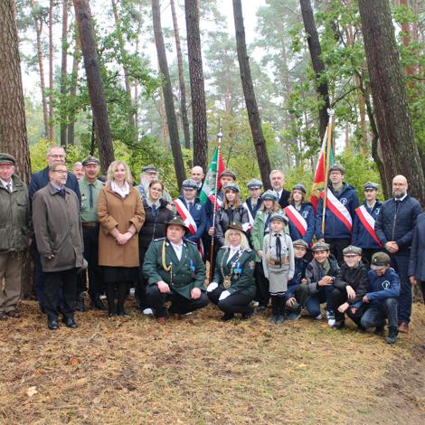 Zdjęcie z galerii XV edycja akcji medialno-edukacyjnej IPN „Zapal znicz pamięci”