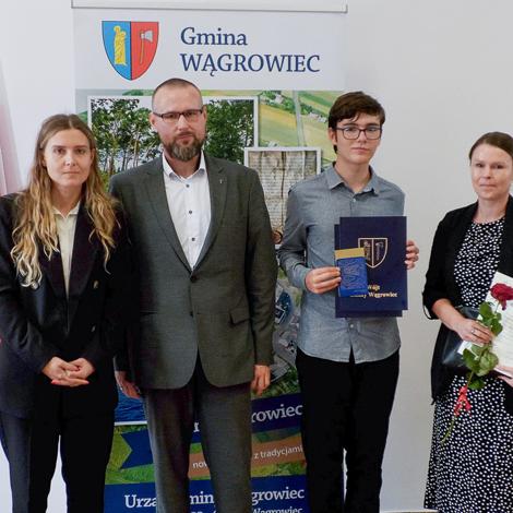 Zdjęcie z galerii Gala Edukacyjna podsumowująca rok szkolny 2023/2024