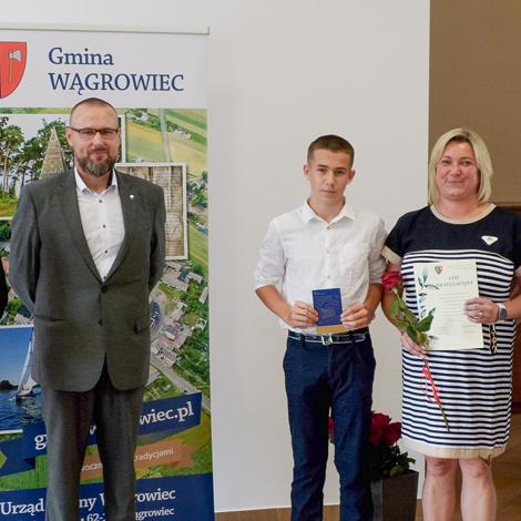 Zdjęcie z galerii Gala Edukacyjna podsumowująca rok szkolny 2023/2024