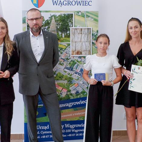 Zdjęcie z galerii Gala Edukacyjna podsumowująca rok szkolny 2023/2024