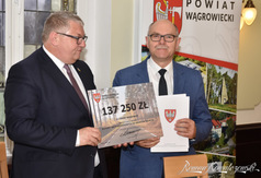 Umowa (link otworzy duże zdjęcie)