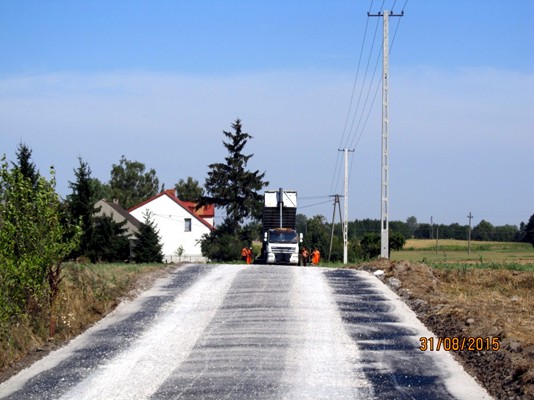 Wykonana podbudowa na drodze w Koninku (link otworzy duże zdjęcie)