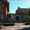 widok budynku szkoły w Opokach