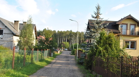 Ulica z wybudowanym oświetleniem