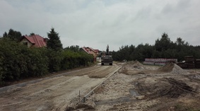 widok drogi podczas budowy