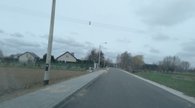 budowa chodnika przy drodze gminnej oraz nawierzchni