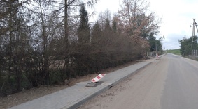 budowa chodnika przy drodze gminnej oraz nawierzchni