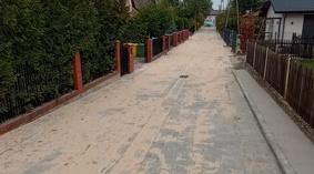 Układanie kostki brukowej na ul. Słowackiego.