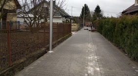 Układanie kostki brukowej na drodze wewnętrznej w pasie dz. nr 31/9 w m. Stawki.