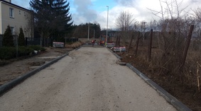 Wbudowanie podbudowy, wykonanie podsypki cementowo piaskowej i układanie kostki brukowej na ul. Sola