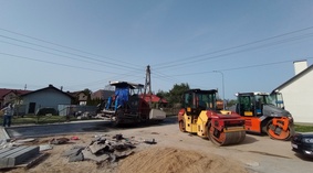 Wykonanie nawierzchni bitumicznej na ul. Okrężnej na odcinku od km 0+000 do km 0+250.