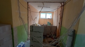 Remont pomieszczeń sanitarnych zlokalizowanych przy dużej sali gimnastycznej. Wykonanie ścianek dzia