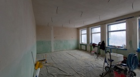 Remont klas lekcyjnych. Wykonanie gładzi.