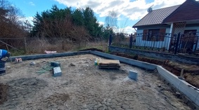 Ul. Widok. Wbudowanie krawężników.