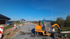 Układanie kostki brukowej na ul. Widok.