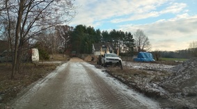 Wbudowanie podsypki i podbudowy.
