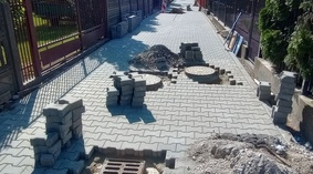 Regulacja włazów i wpustów.