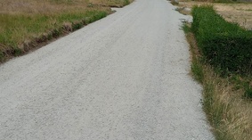 Wbudowanie górnej warstwy podbudowy.