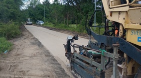 Wbudowanie i zagęszczenie podbudowy.