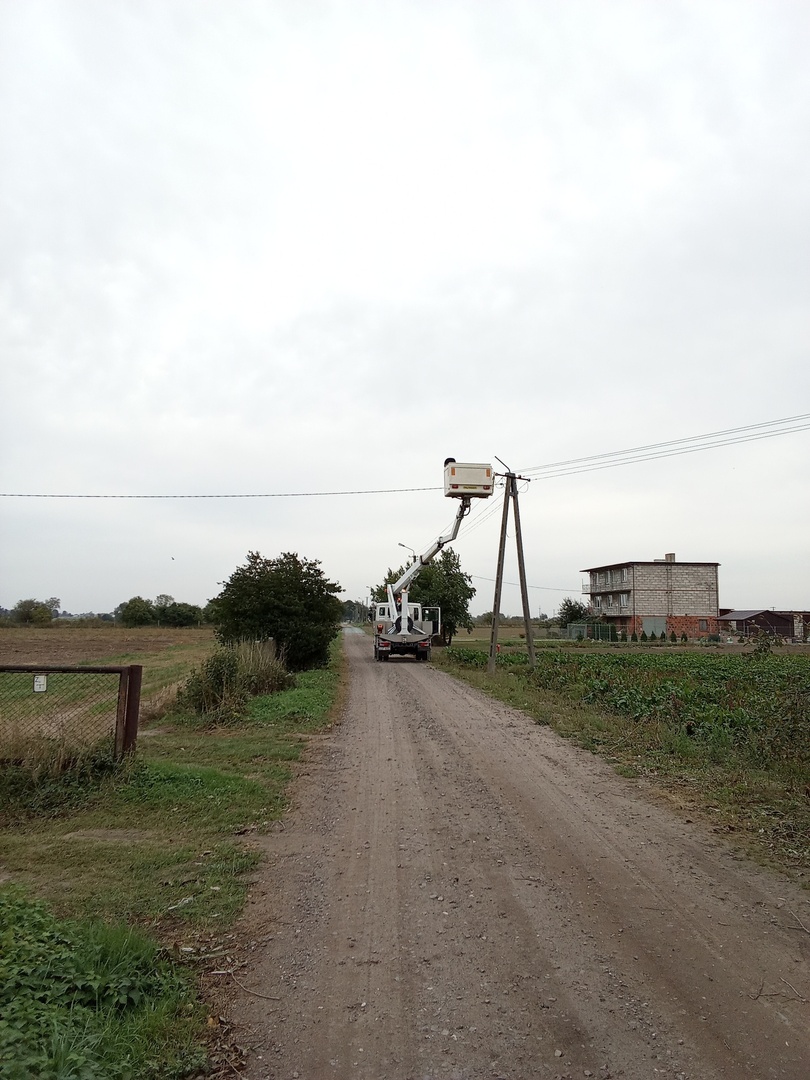 Demontaż starych opraw sodowych i montaż nowych energooszczędnych opraw LED w miejscowości Poczałkow