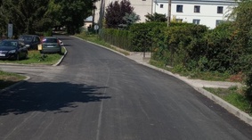 Zakończono wykonanie nawierzchni bitumicznej na odcinku drogi od km 0+400 do km 0+708