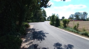 Zakończono wykonanie nawierzchni bitumicznej oraz poboczy na odcinku drogi od km 0+400 do km 0+708