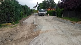 Wykonawca przystąpił do wykonania chodnika i podbudowy jezdni na odcinku drogi od km 0+000 do km 0+1