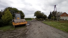 Korytowanie drogi.