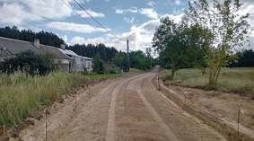 Korytowanie i profilowanie nawierzchni.