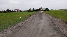 Korytowanie drogi.