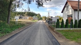 Wykonanie nawierzchni bitumicznej - warstwa wiążąca.