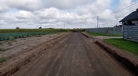 Korytowanie drogi.