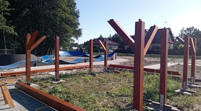 Rozpoczęto montaż altany.