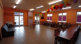 Stan na dzień przekazania placu budowy. Pomieszczenia przeznaczone do malowania i wymiany oświetleni