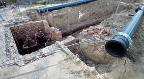 Montaż nowych rurociągów i studni.