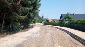 Wykonanie chodników i zjazdów na ul. M. Konopnickiej.
