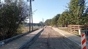 Wbudowanie podbudowy i warstwy mrozoochronnej z mieszanki związanej cementem na odcinku od km 0+000